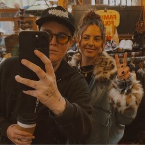 Meet your Posher, Jessy.